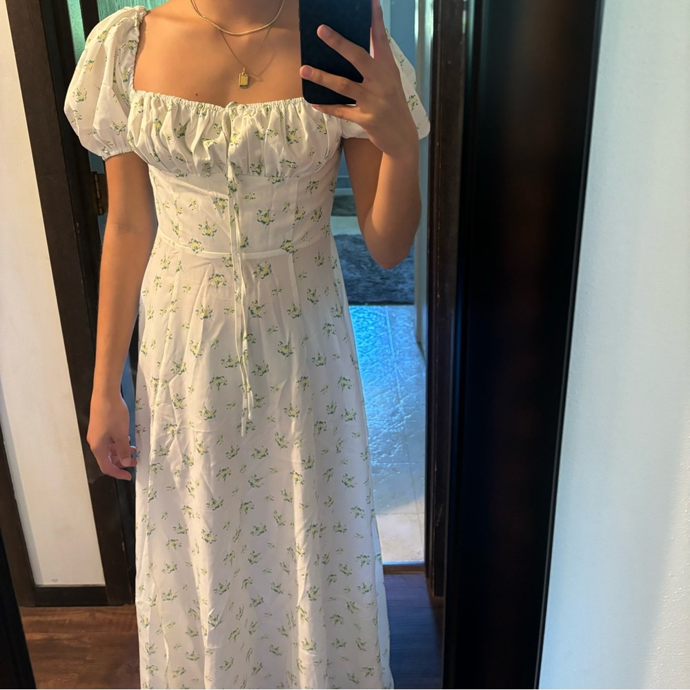 flowy summer dress (never worn)